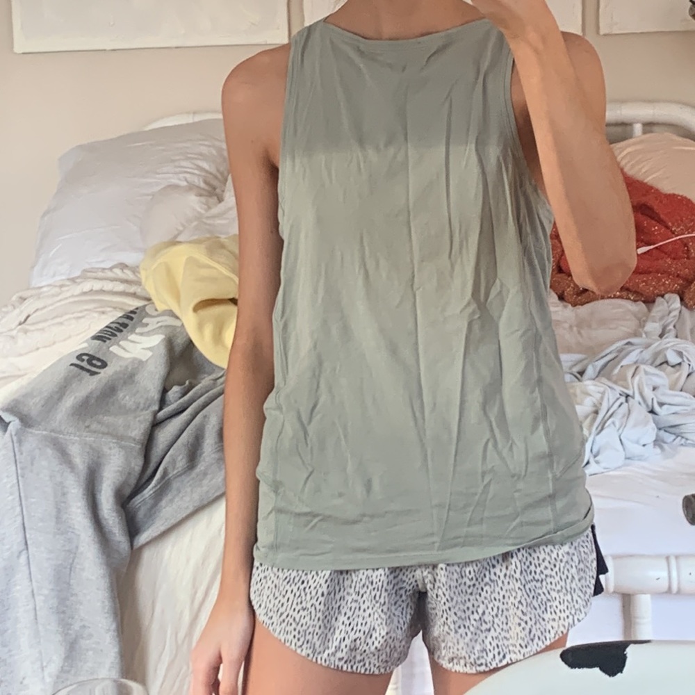 Lululemon tank light green